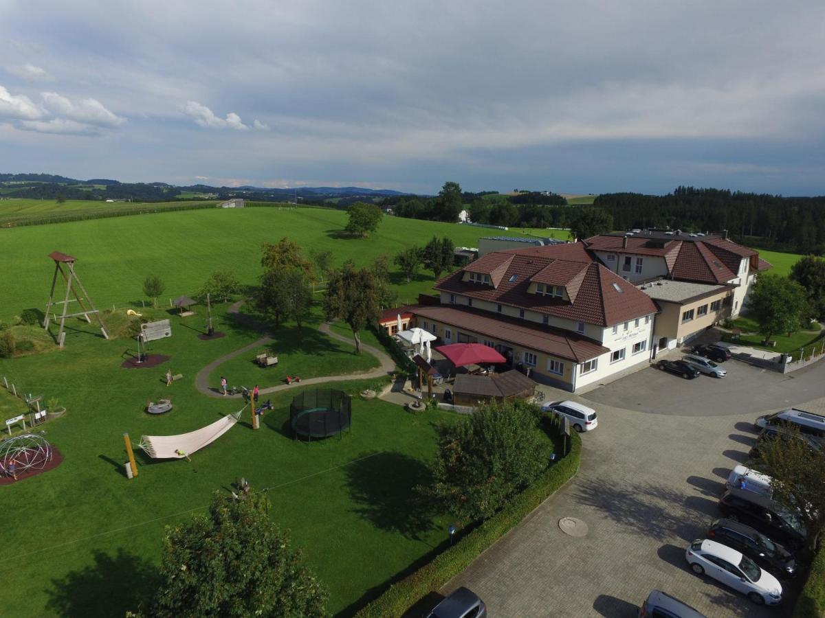 Langs Wirtshaus Sankt Ulrich im Mühlkreis Exterior foto